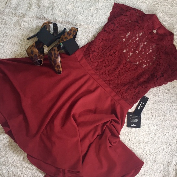 Lulus Dresses & Skirts - 3/$20 NWT LULU’S High Neck Lace Open Back Dress